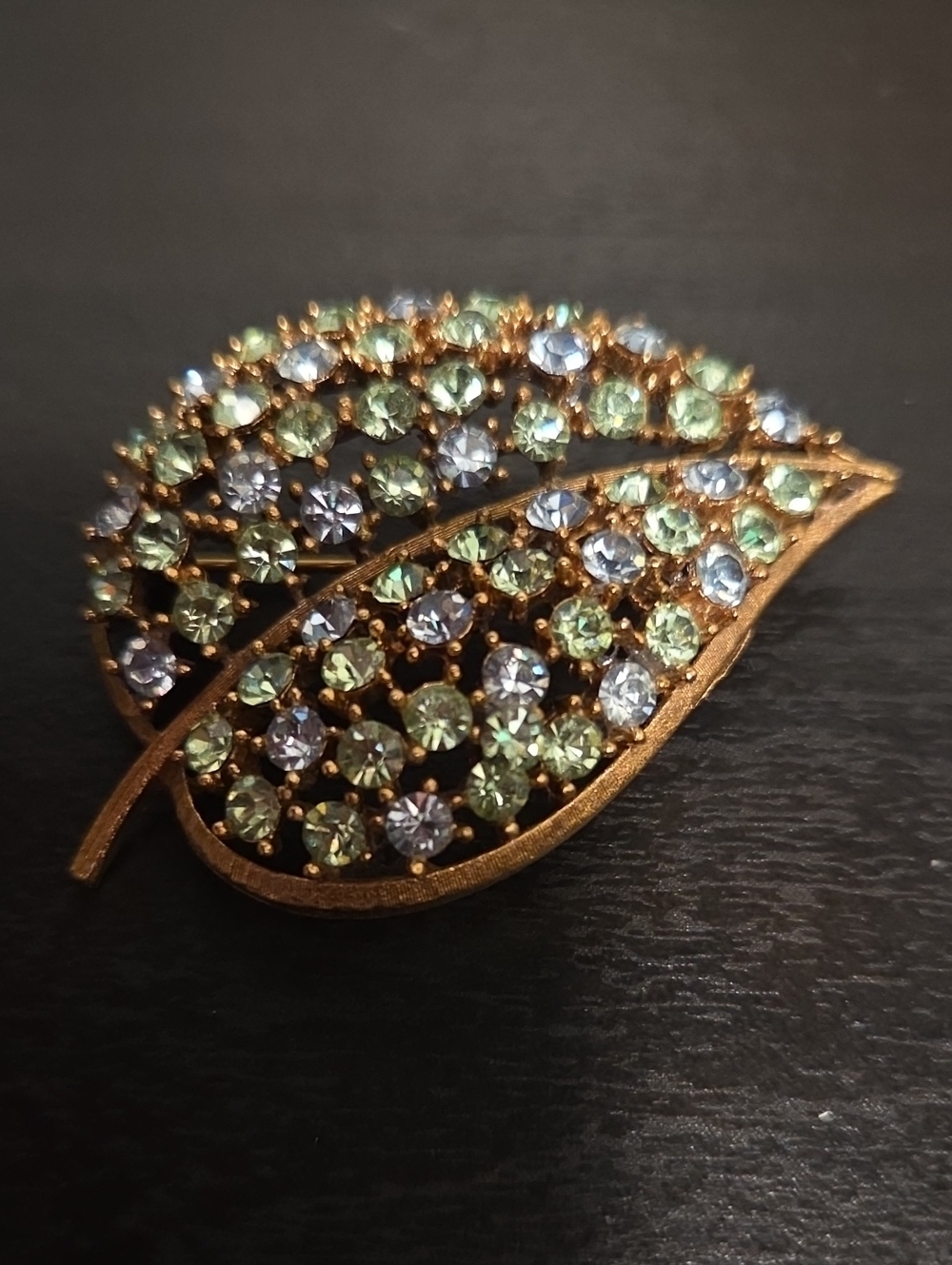Vintage Signed LISNER Leaf Brooch with Light Blue and Pale Green Crystals